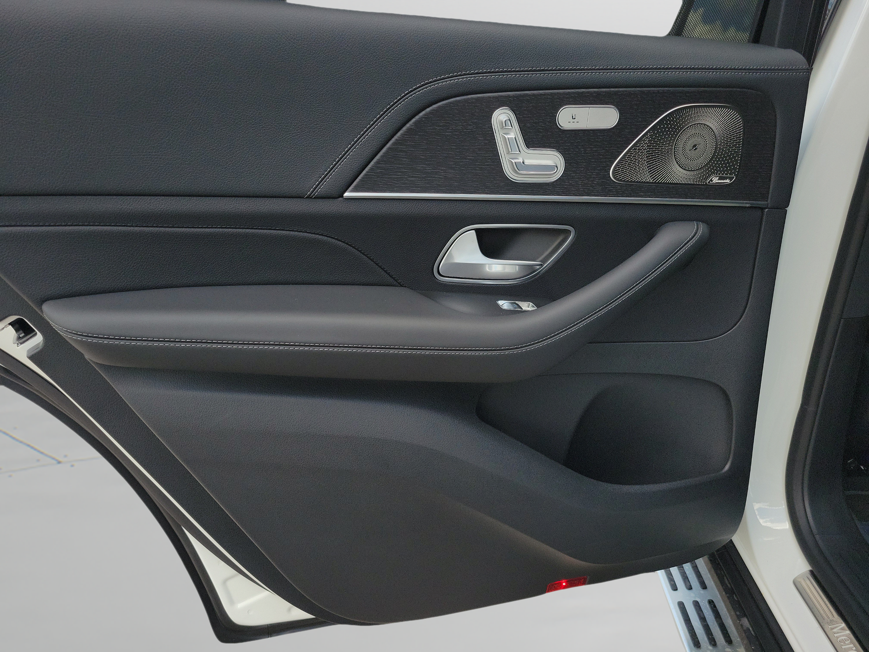 New 2026 Mercedes-Benz GLS 580 4MATIC image 7