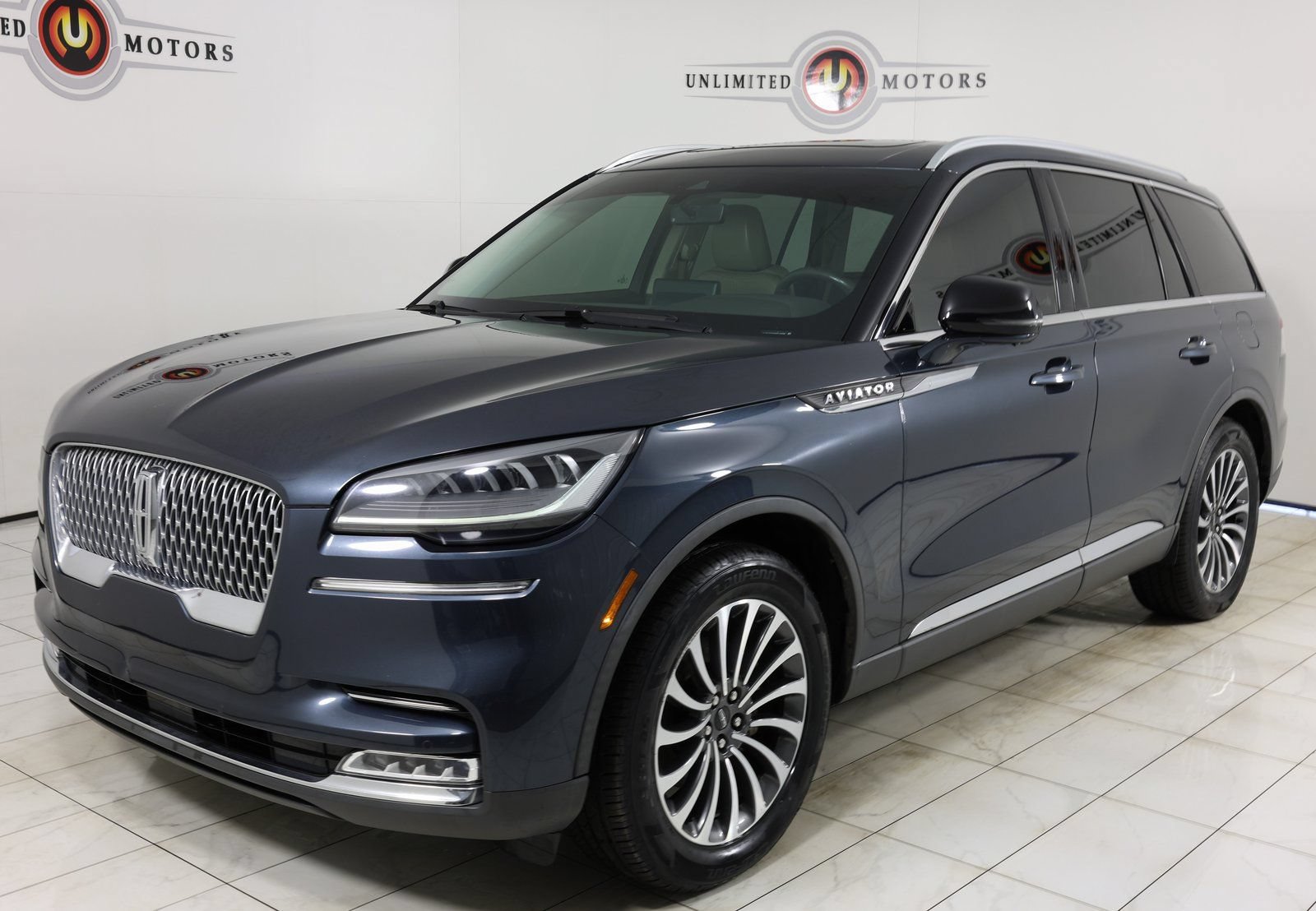 Used 2021 Lincoln Aviator Reserve w/ Class IV Trailer Tow Package AWD/4WD image 5