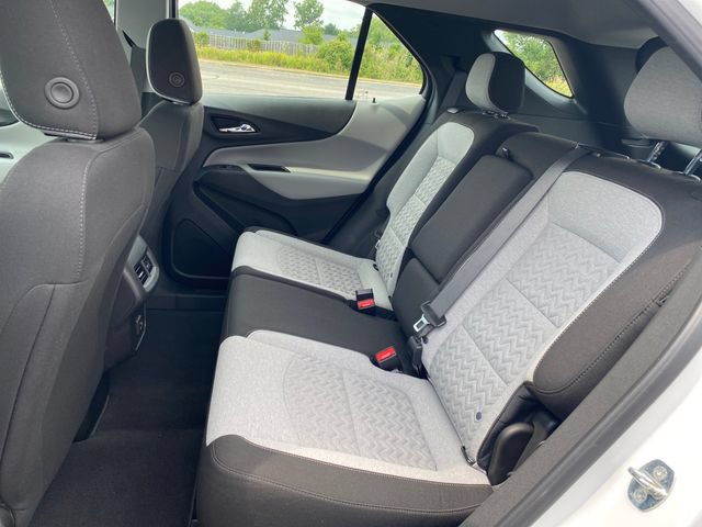 Certified 2022 Chevrolet Equinox LS w/ Driver Confidence II Package AWD/4WD image 18