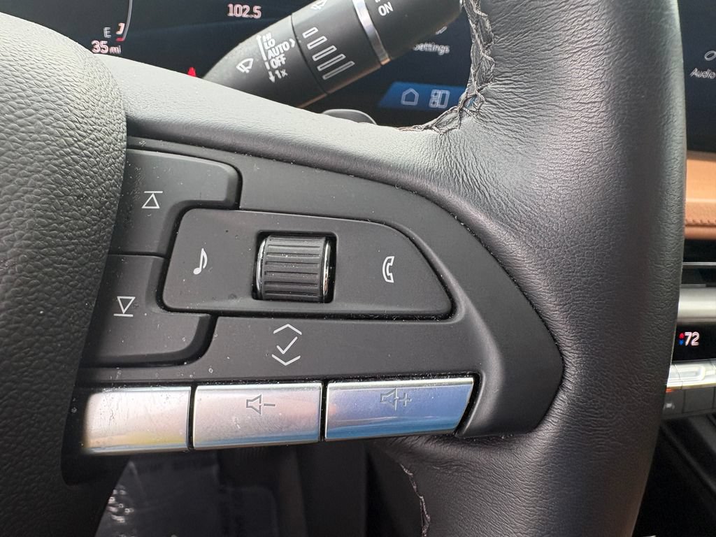 Used 2024 Cadillac XT4 Premium Luxury w/ Active Safety Package AWD/4WD image 18