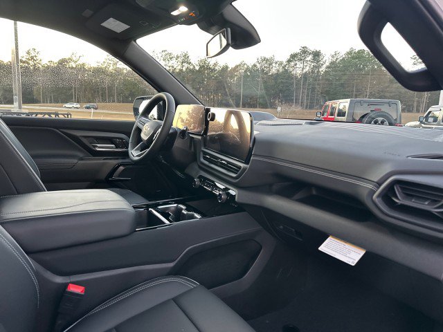 New 2025 Chevrolet Silverado EV LT image 11