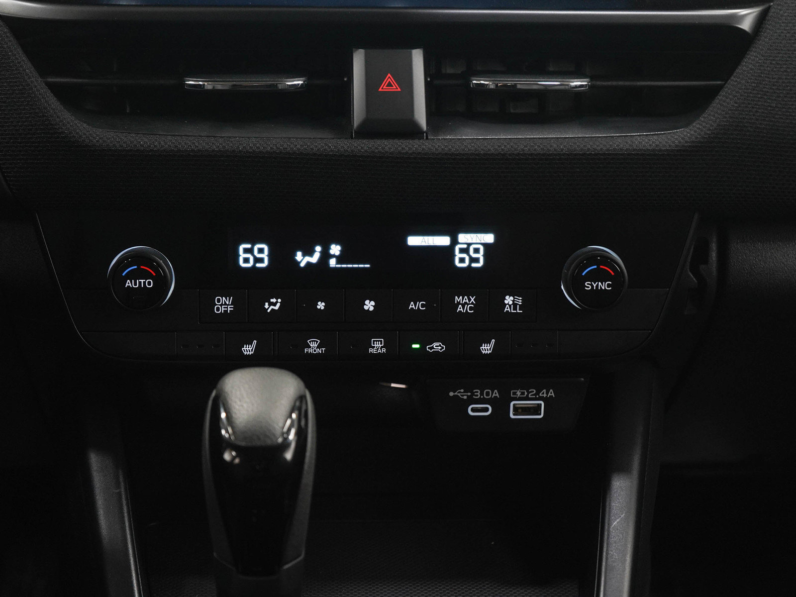 Certified 2026 Subaru Outback Premium AWD/4WD image 19