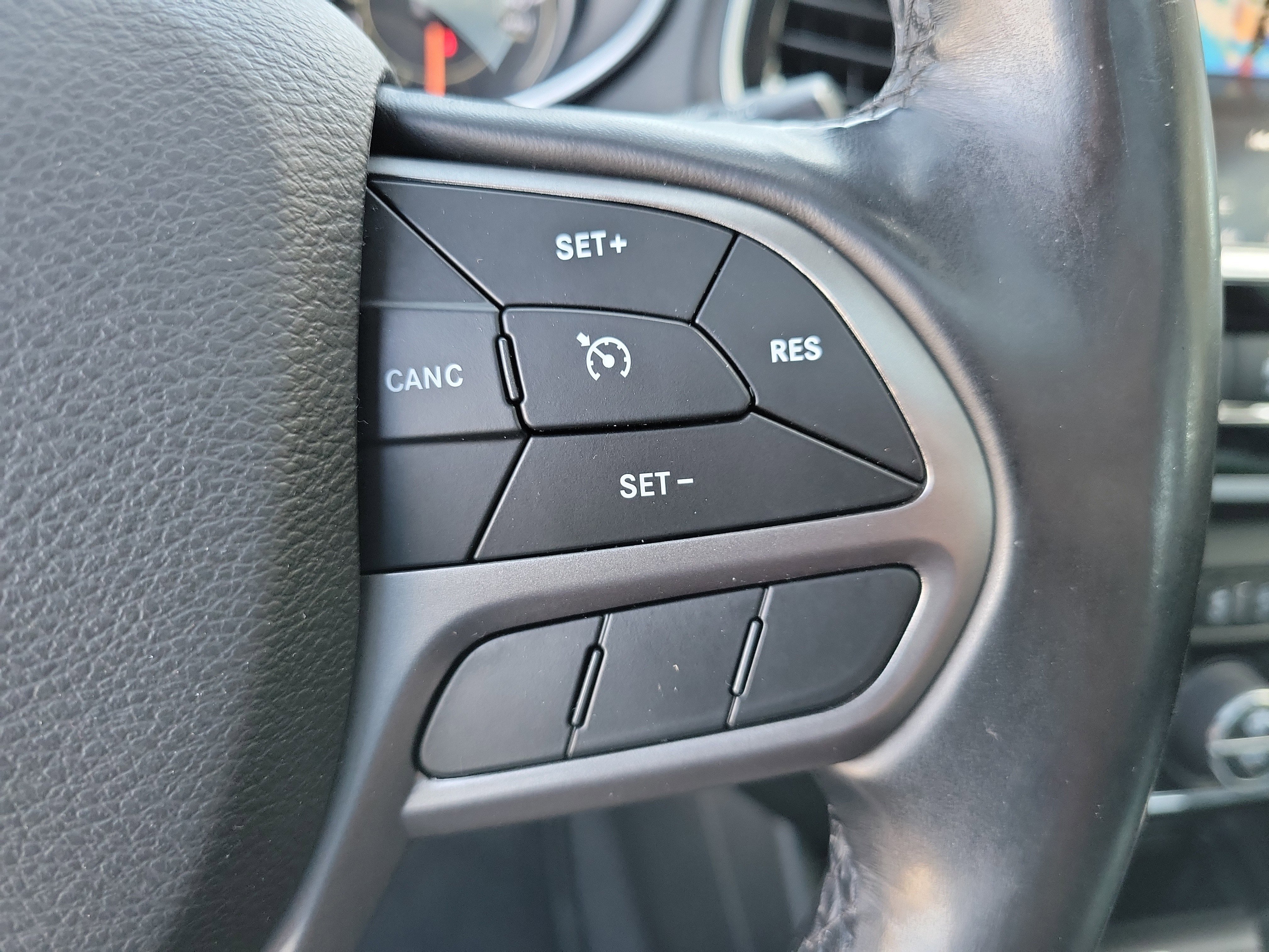Used 2020 Jeep Cherokee Limited AWD/4WD image 22