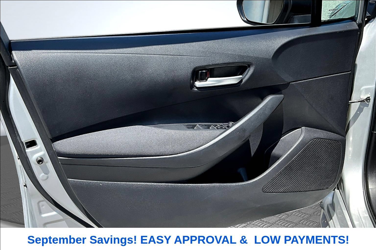 Used 2021 Toyota Corolla LE FWD image 17
