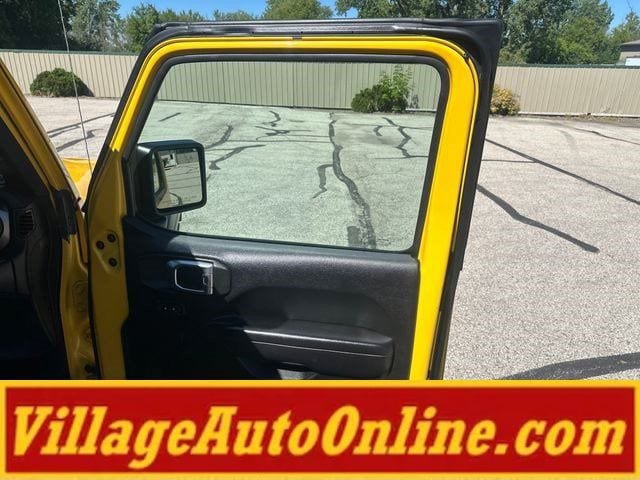 Used 2019 Jeep Wrangler Unlimited Sport w/ Technology Group AWD/4WD image 41