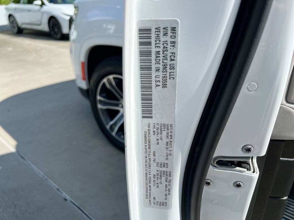Used 2022 Jeep Grand Wagoneer Series I AWD/4WD image 25