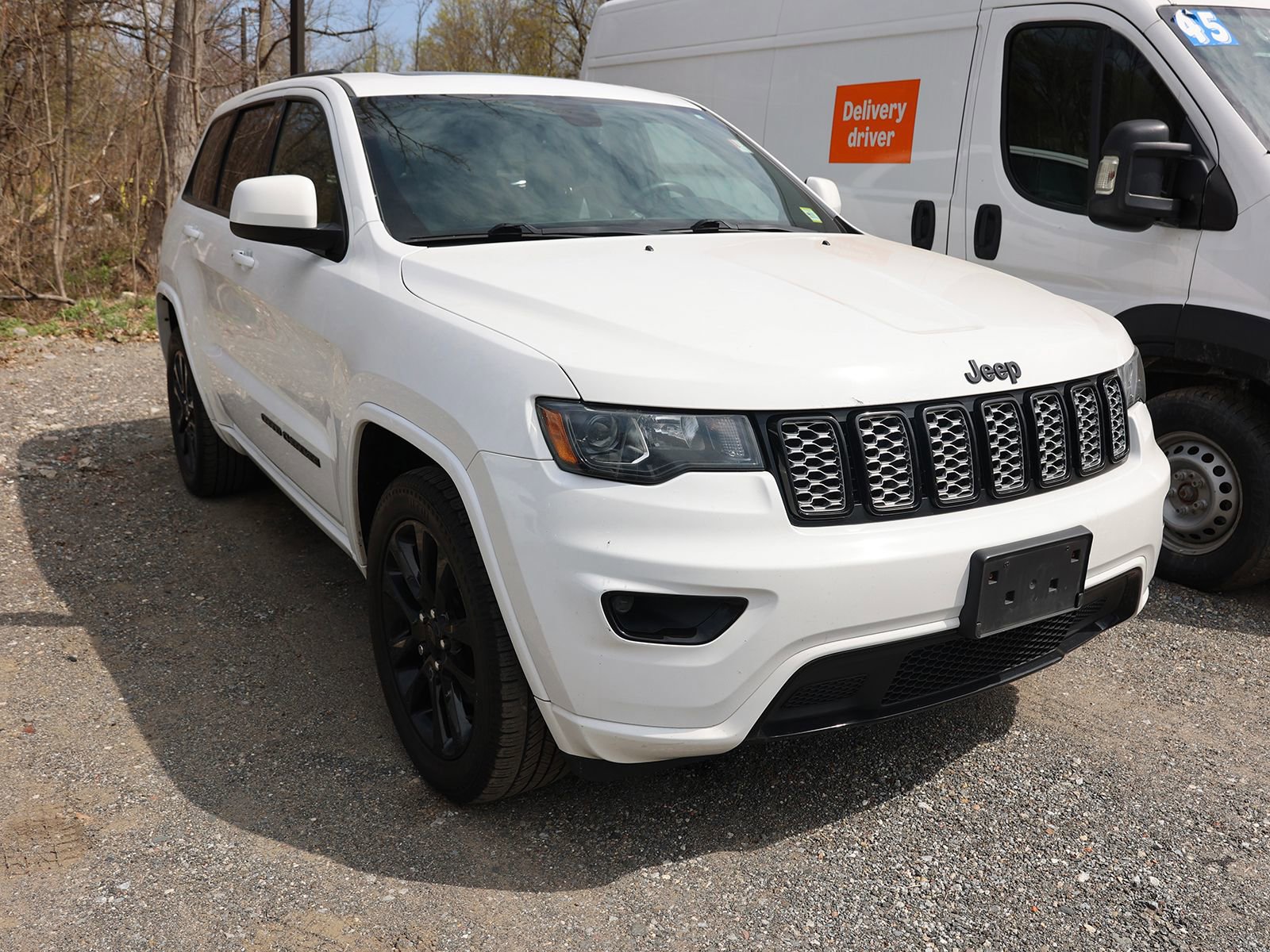 Used 2018 Jeep Grand Cherokee Altitude AWD/4WD image 1