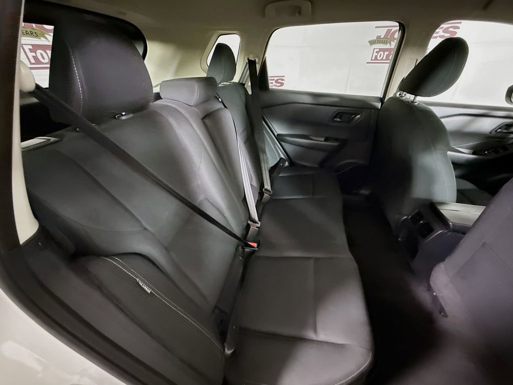 Certified 2024 Nissan Rogue S image 28