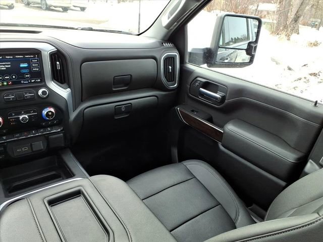 Used 2022 GMC Sierra 3500 SLT w/ SLT Convenience Package image 15