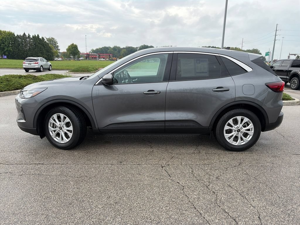 Used 2023 Ford Escape Active w/ Tech Pack #2 FWD image 4