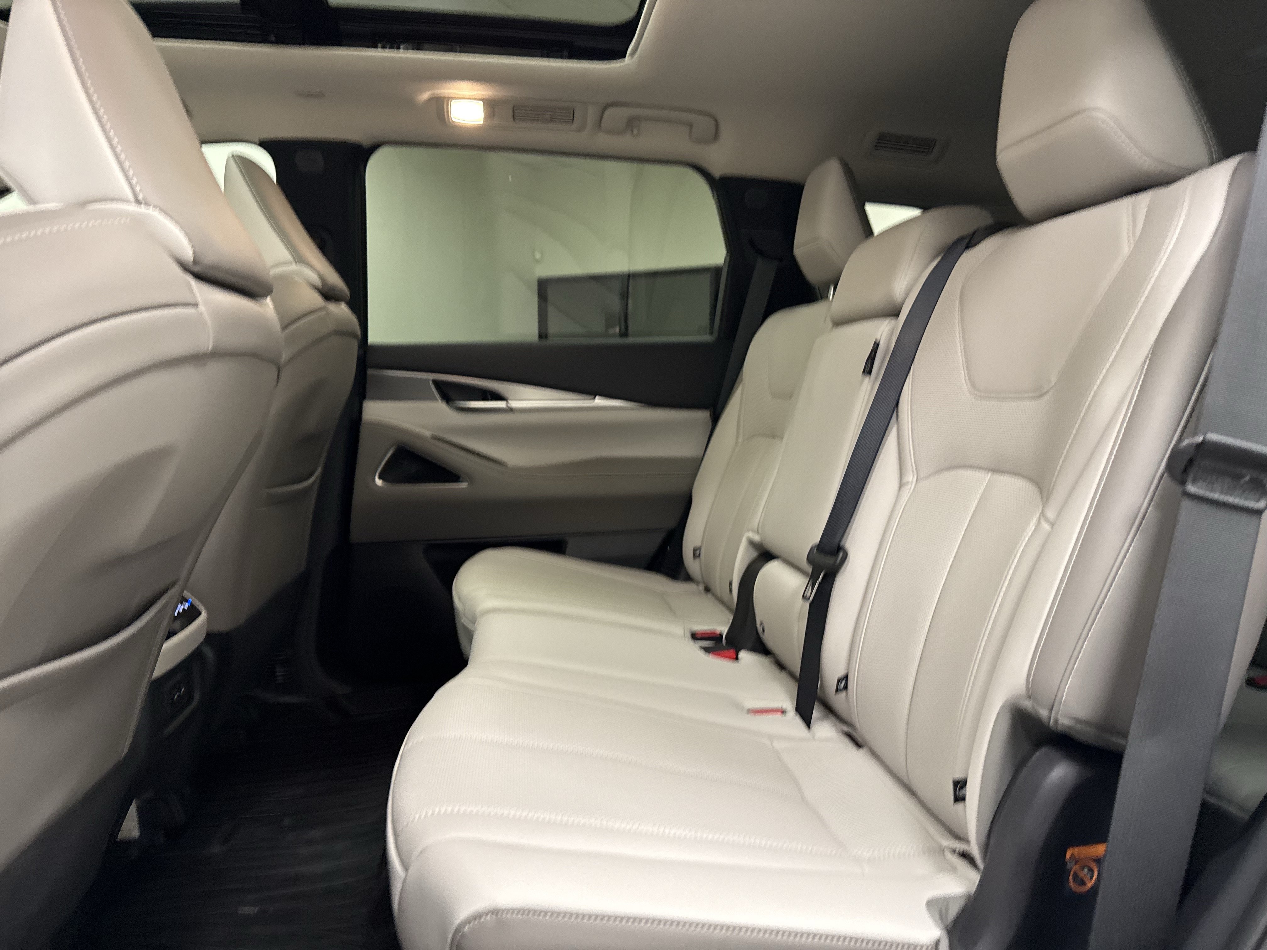Certified 2027 INFINITI QX60 Luxe w/ Cargo Package FWD image 15
