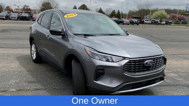 Used 2024 Ford Escape Active AWD/4WD image 2
