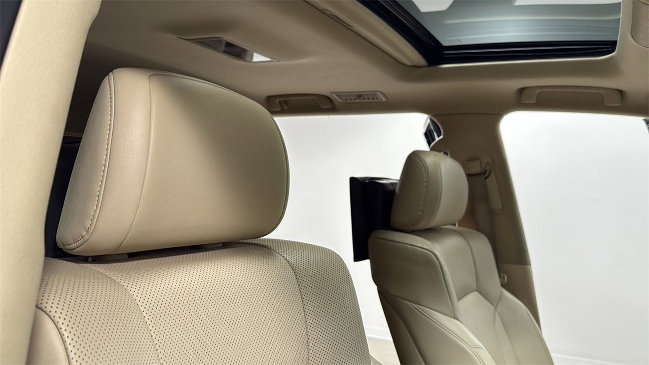 Used 2017 Lexus LX 570 4WD image 20