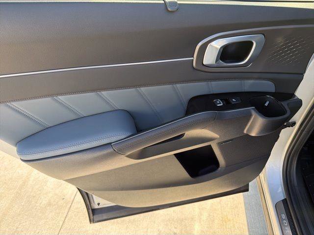 Used 2025 Kia Sorento SX Prestige image 19