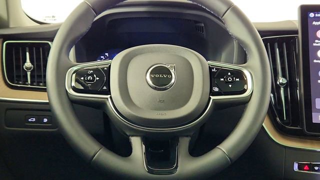 New 2026 Volvo XC60 T8 Plus w/ Climate Package PRO AWD/4WD image 25