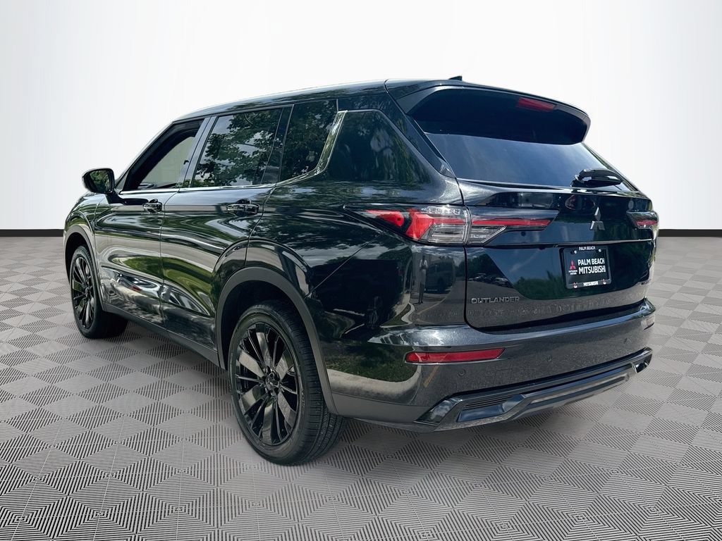 New 2026 Mitsubishi Outlander LE FWD image 7