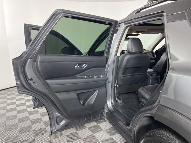 Used 2023 Nissan Pathfinder SL w/ SL Premium Package AWD/4WD image 41