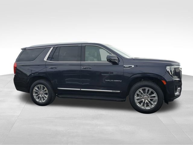 Used 2023 GMC Yukon SLT w/ SLT Luxury Package image 6