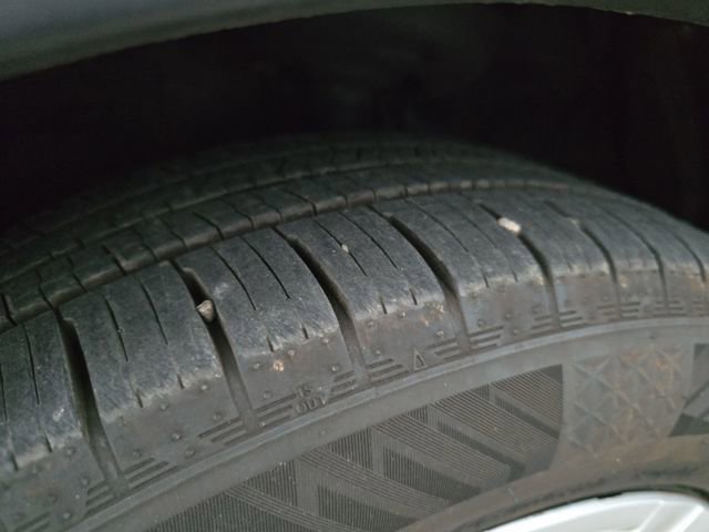 Used 2022 Toyota C-HR XLE image 27