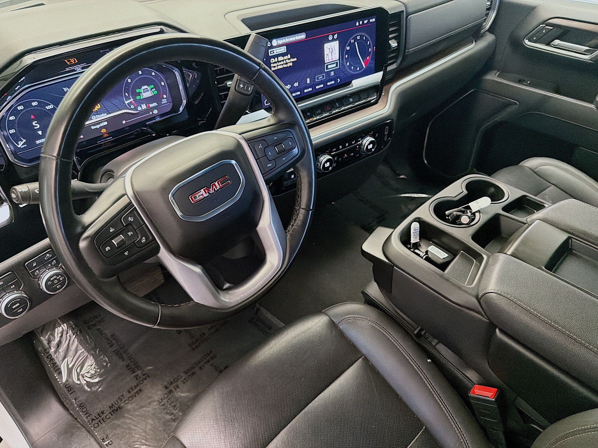 Used 2025 GMC Sierra 1500 SLT AWD/4WD image 7