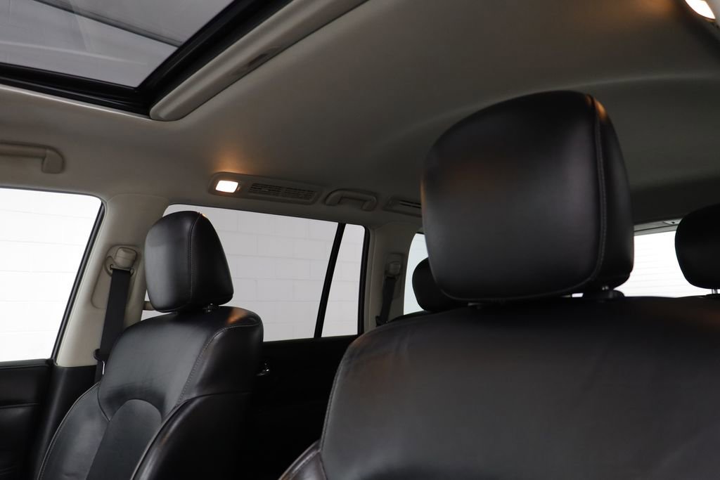 Used 2018 INFINITI QX80 4WD w/ All Season Package image 13