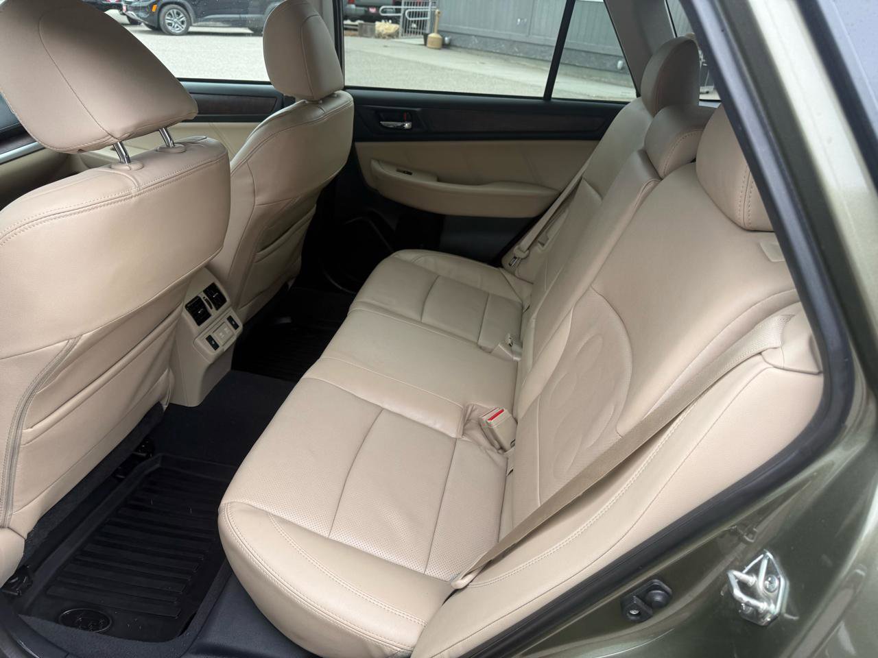 Used 2019 Subaru Outback 2.5i Limited w/ Popular Package #2 image 11