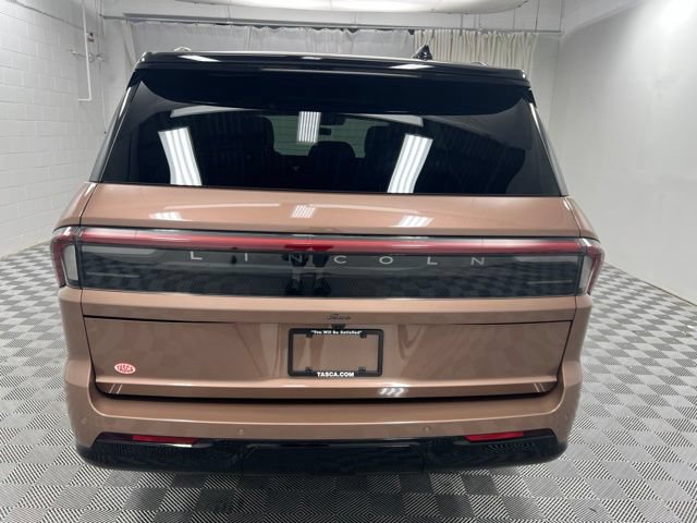 Certified 2025 Lincoln Navigator Black Label AWD/4WD image 7