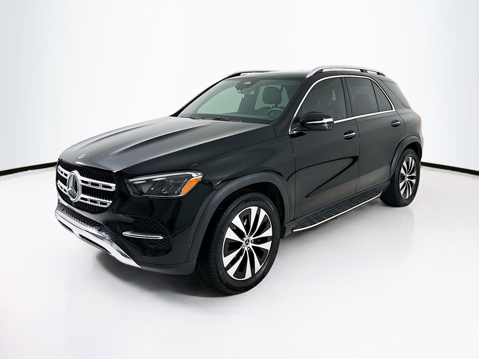 Used 2025 Mercedes-Benz GLE 350 4MATIC image 3