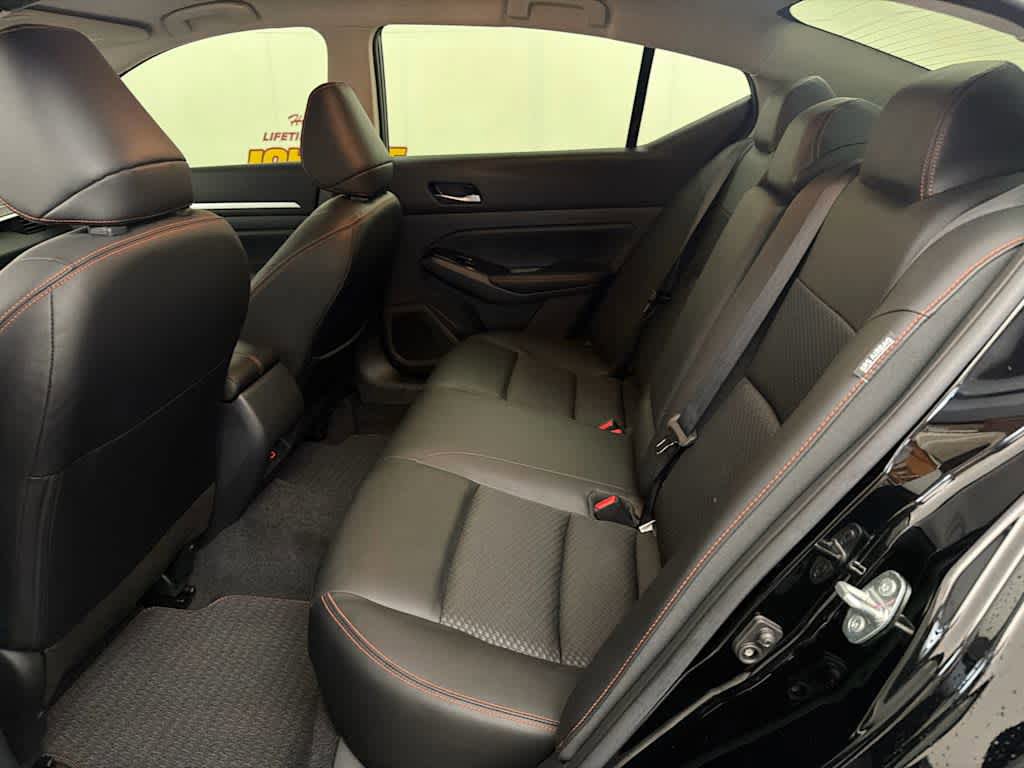 Certified 2025 Nissan Altima 2.5 SR FWD image 16