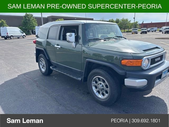 Used 2013 Toyota FJ Cruiser 4WD w/ Upgrade Pkg image 2