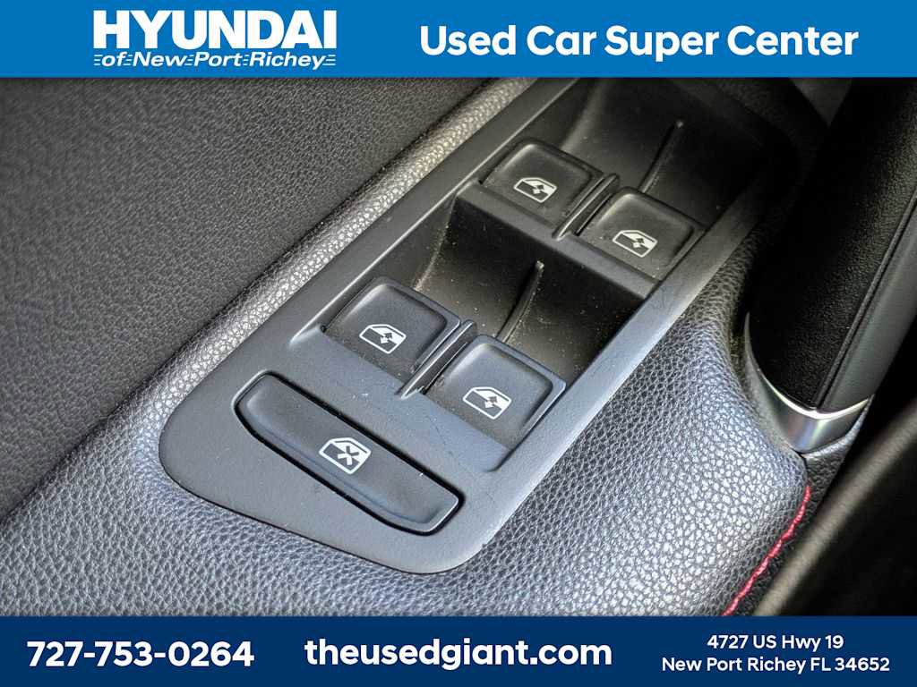 Used 2019 Volkswagen GTI SE FWD image 30