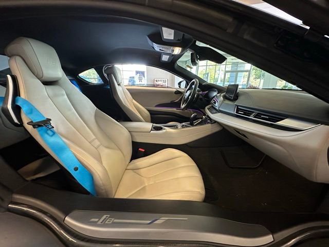 Used 2015 BMW i8 image 26