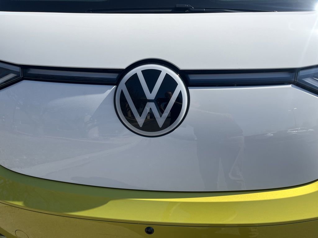 New 2025 Volkswagen ID. Buzz 1st Edition image 10