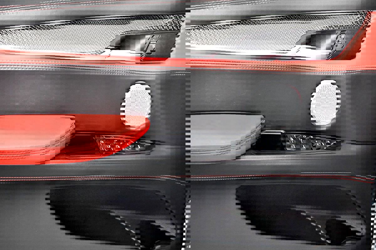 Used 2016 BMW X5 M image 18