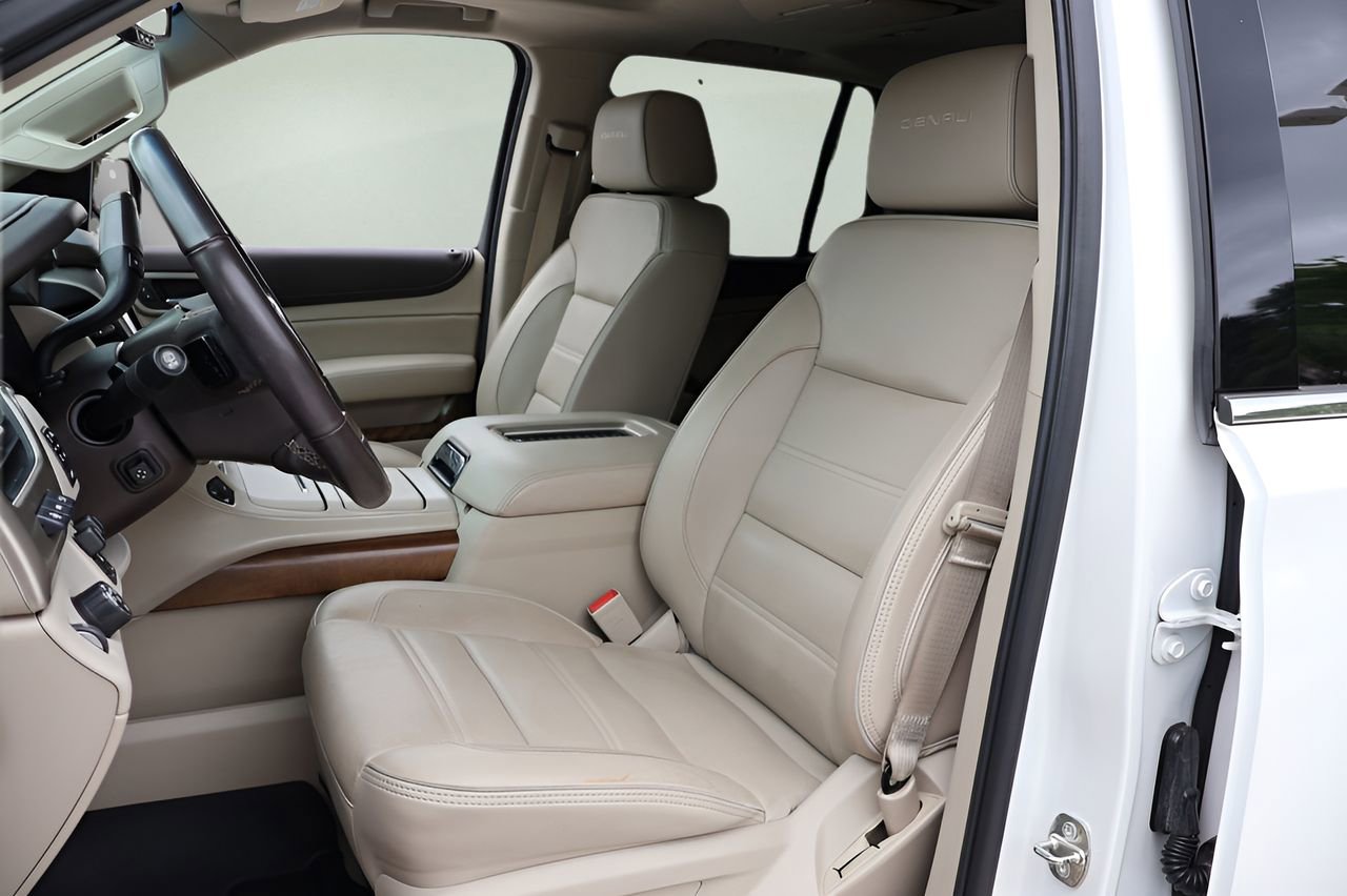 Used 2019 GMC Yukon Denali w/ Denali Ultimate Package RWD image 11