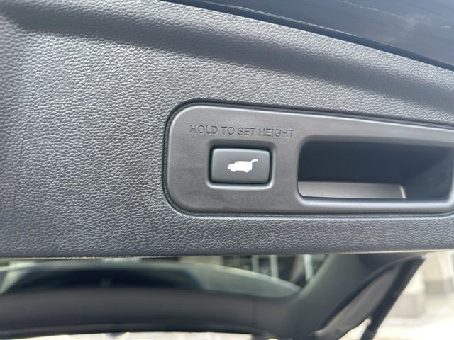 Certified 2025 Acura MDX SH-AWD w/ Advance Package image 18