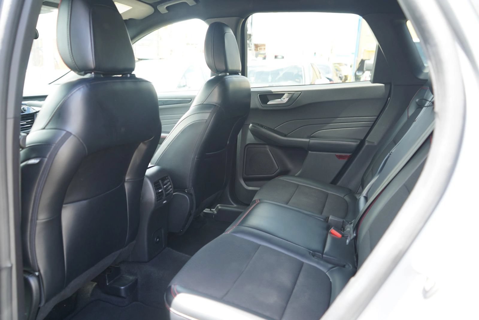 Used 2024 Ford Escape ST-Line AWD/4WD image 13