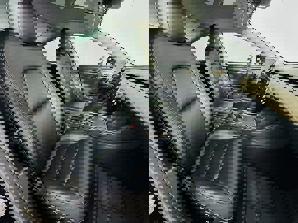 Used 2023 Tesla Model 3 Standard Range image 14