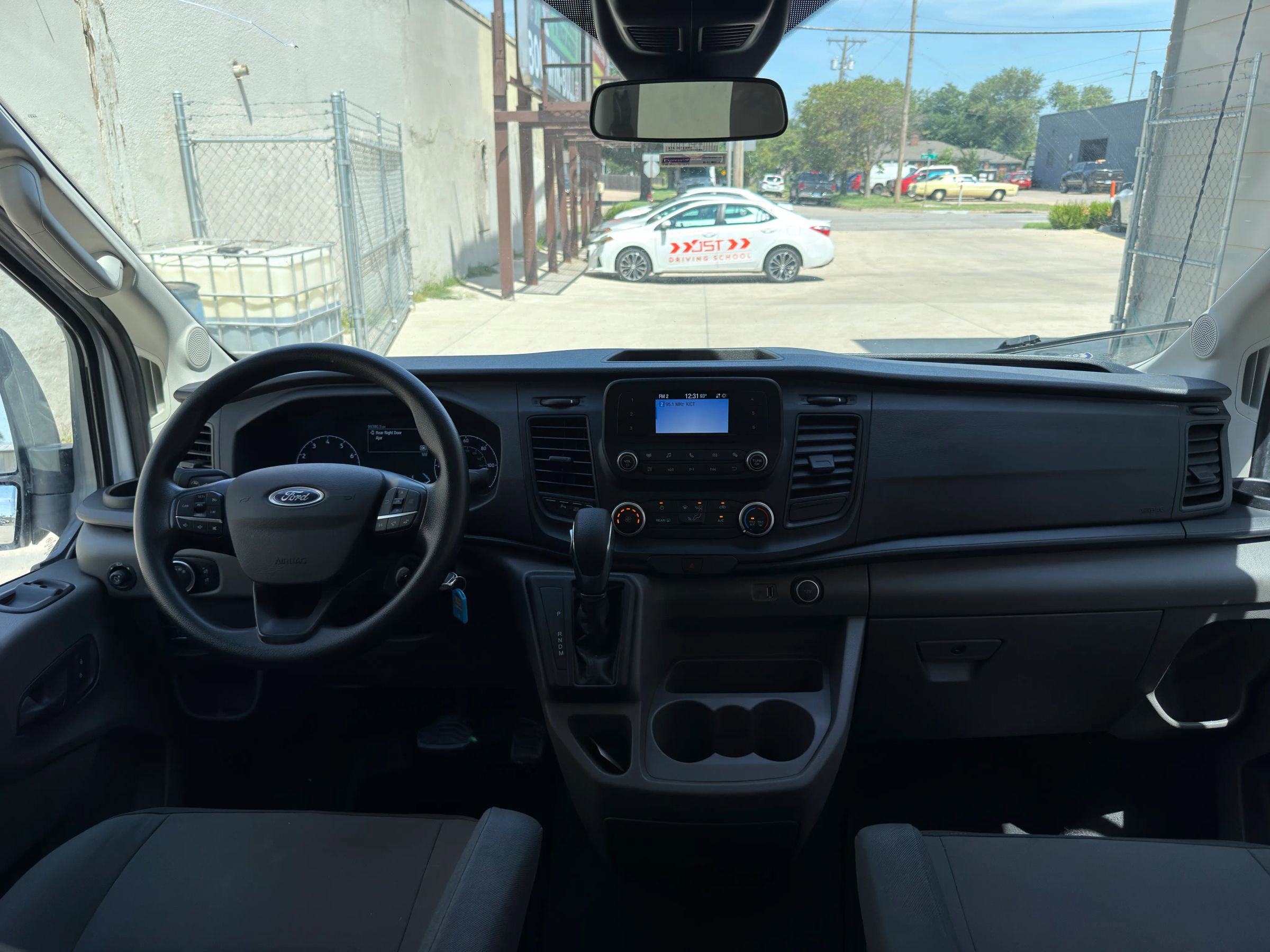 Used 2021 Ford Transit 350 XLT RWD image 10