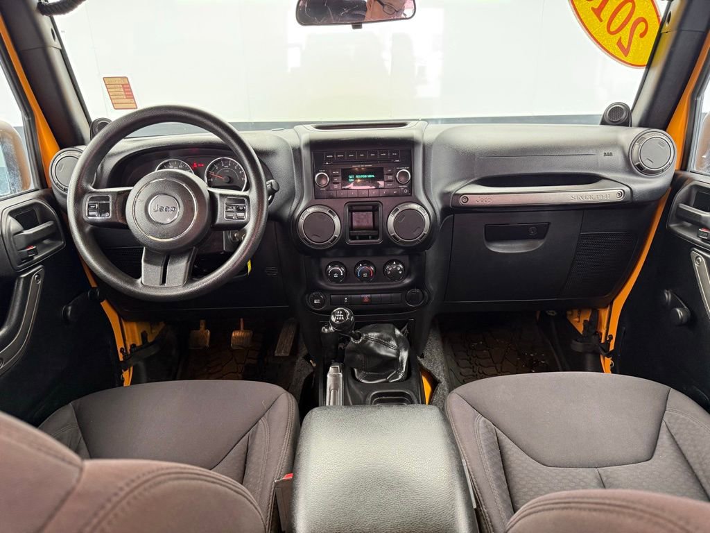 Used 2013 Jeep Wrangler Unlimited Sport image 3