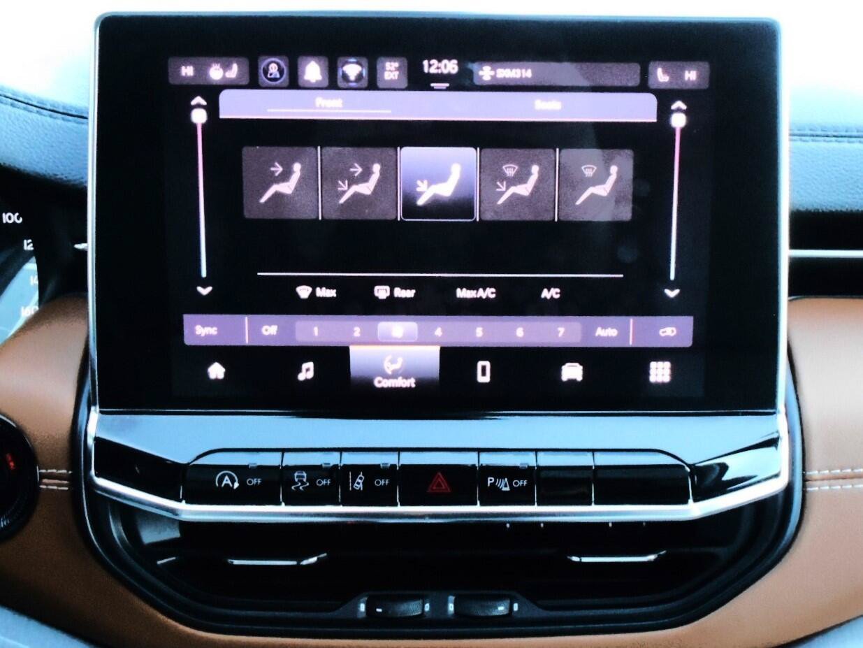 Certified 2022 Jeep Compass Limited AWD/4WD image 23