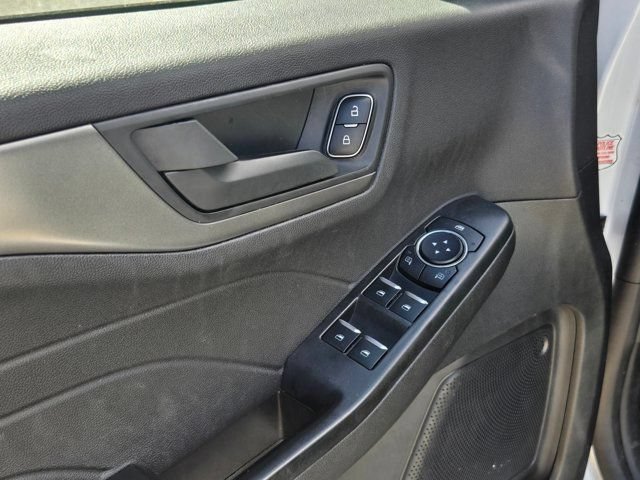 Used 2025 Ford Escape Active AWD/4WD image 14