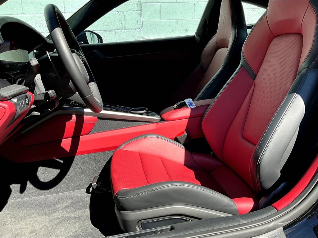 Certified 2025 Porsche 911 Carrera image 5