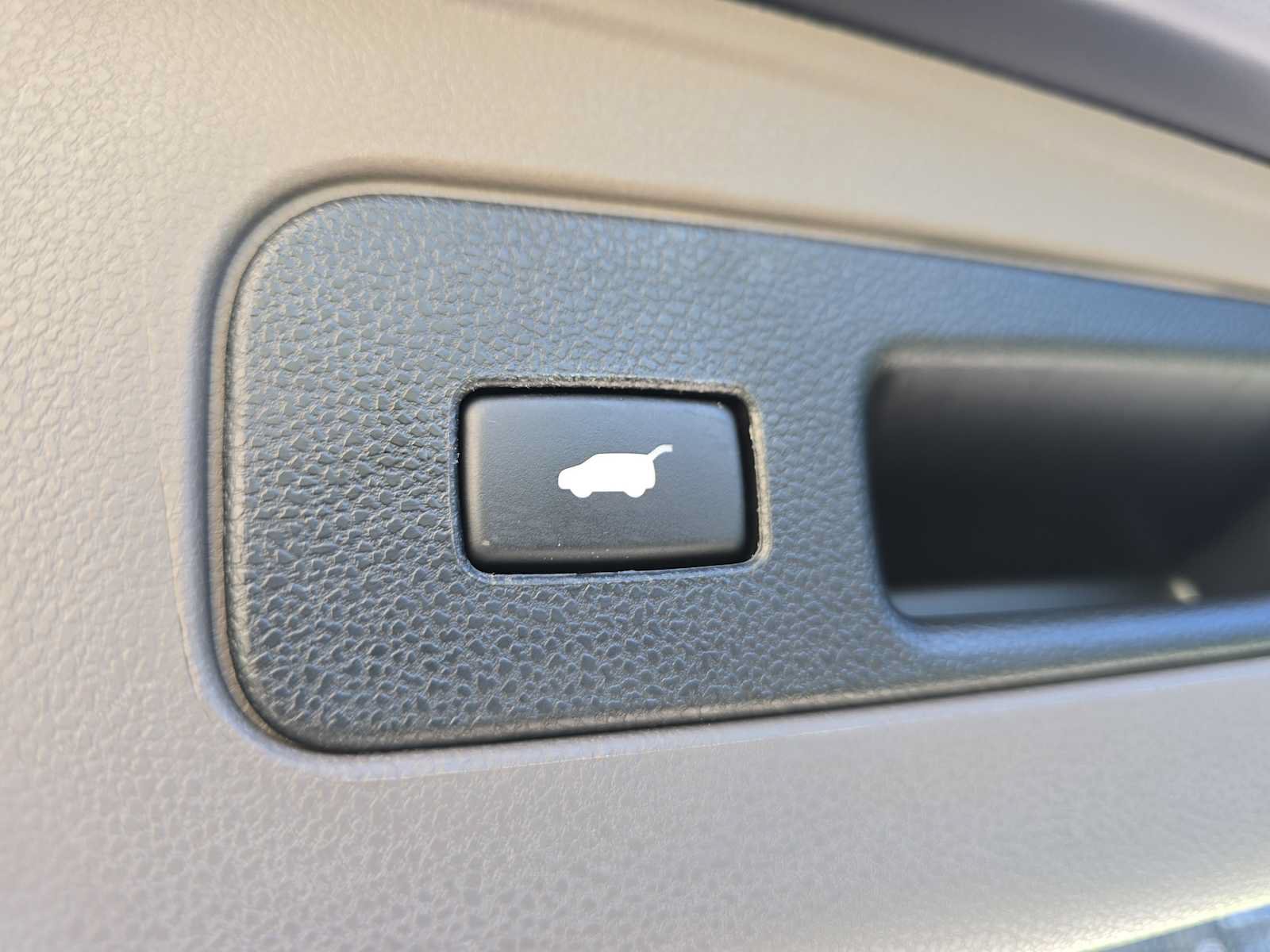 Used 2014 Honda Odyssey Touring image 11