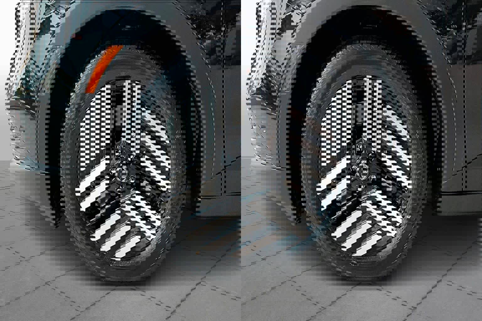 New 2026 Nissan Leaf SV+ w/ Illuminated Package image 9