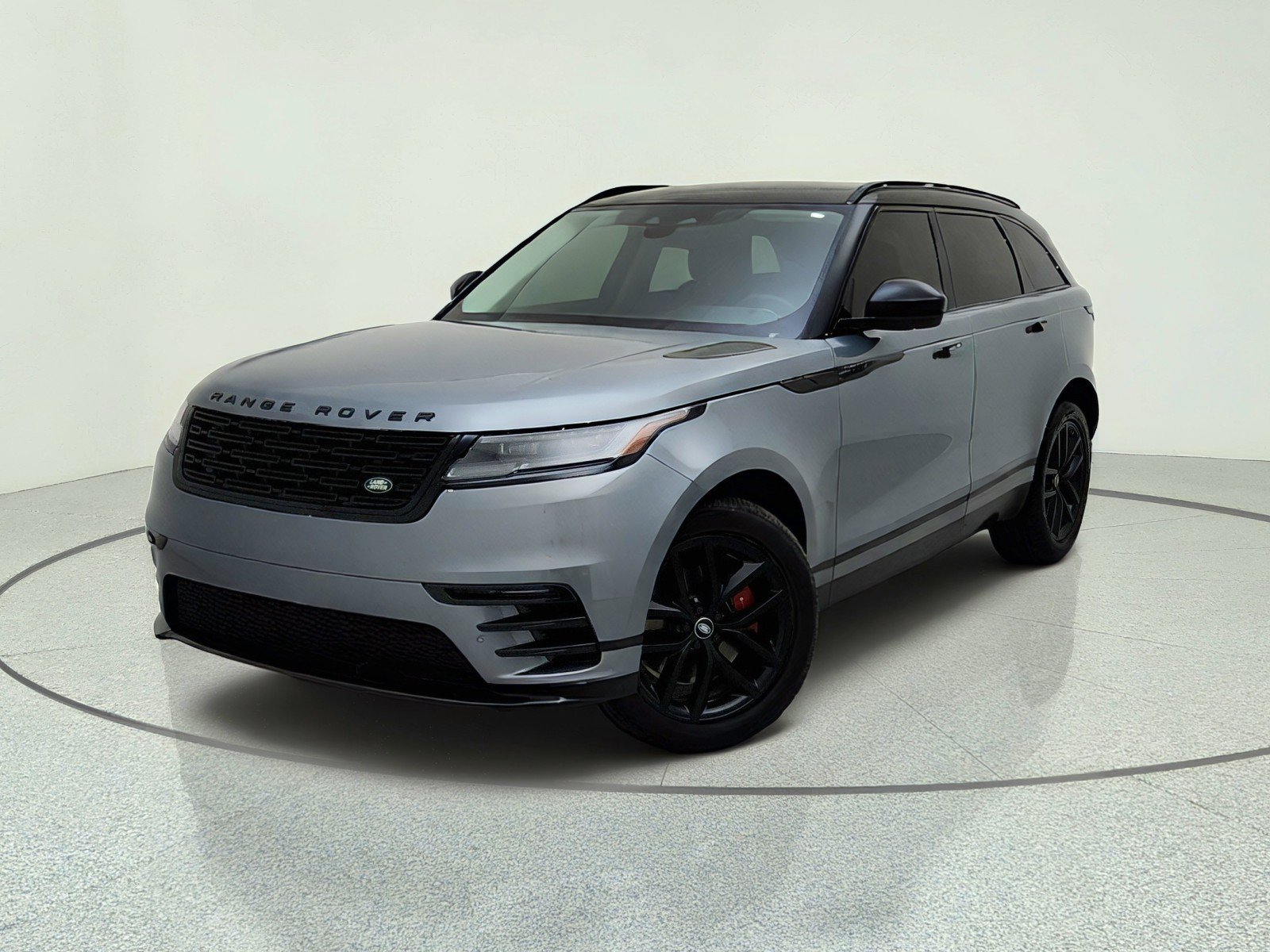 Used 2025 Land Rover Range Rover Velar Dynamic SE AWD/4WD image 2
