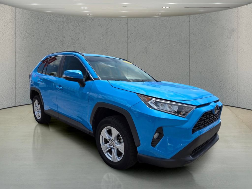 Used 2021 Toyota RAV4 XLE w/ Convenience Package FWD image 7