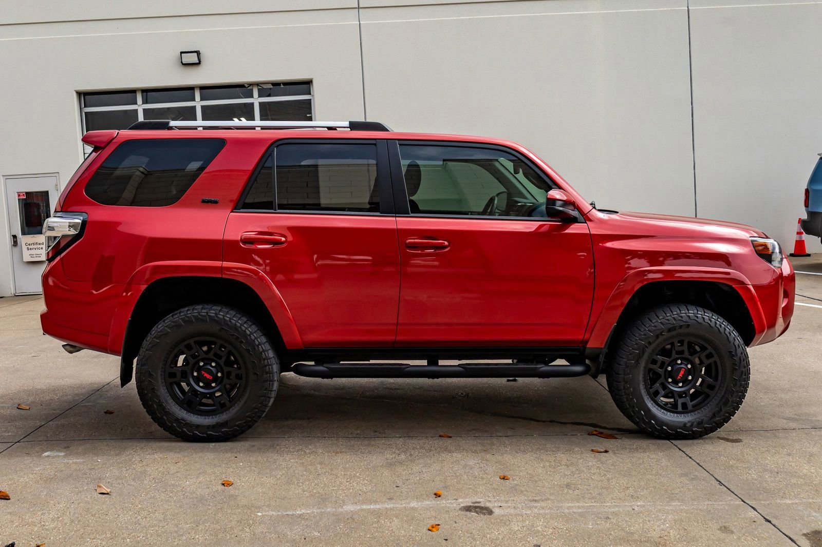 Used 2022 Toyota 4Runner SR5 AWD/4WD image 10