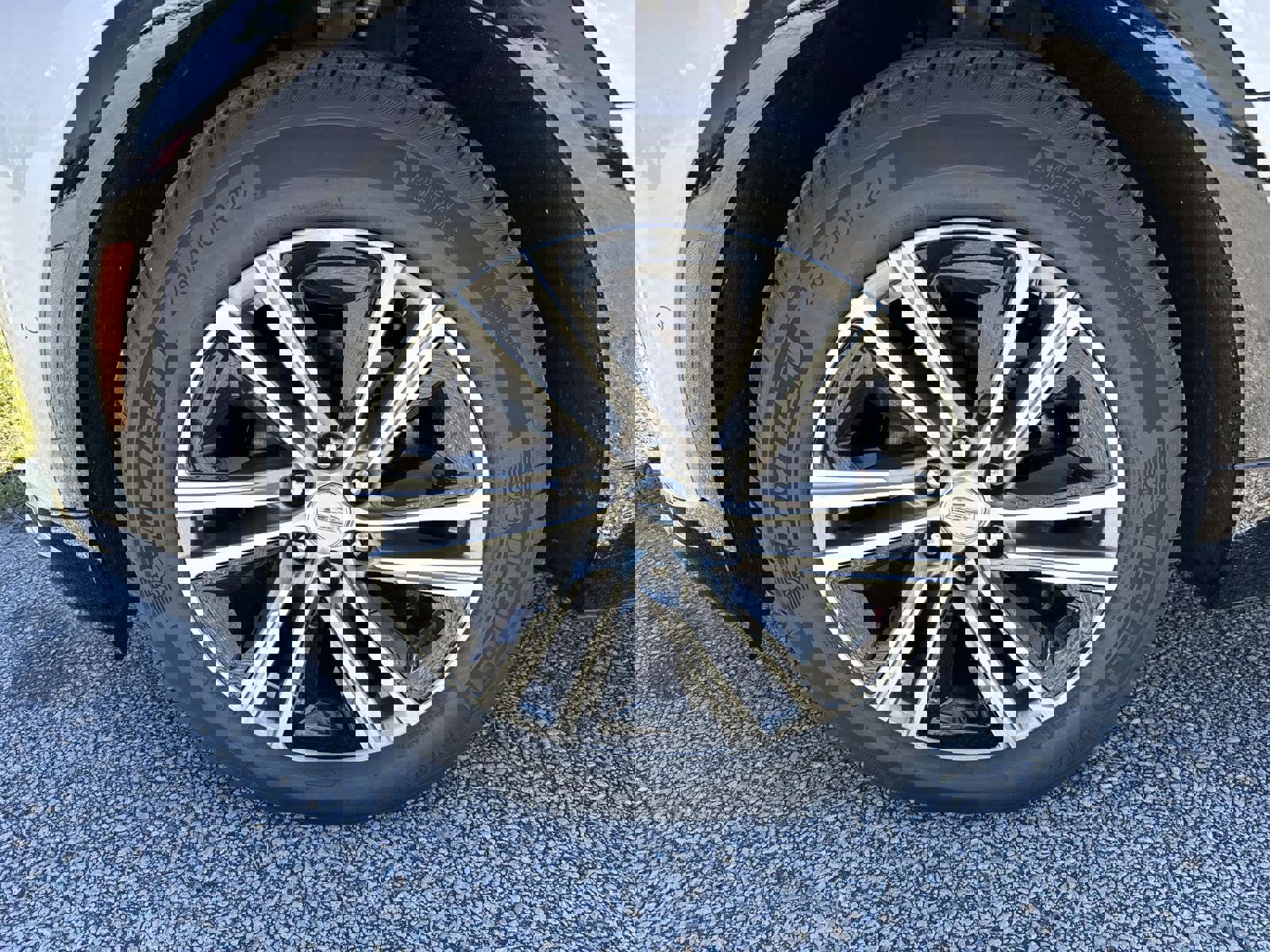 New 2026 Cadillac Lyriq Luxury w/ LPO, Floor Liner Package image 10