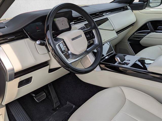 Used 2025 Land Rover Range Rover Long Wheelbase SE AWD/4WD image 10